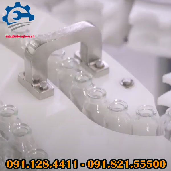 Máy chiết rót dược phẩm dạng lỏng