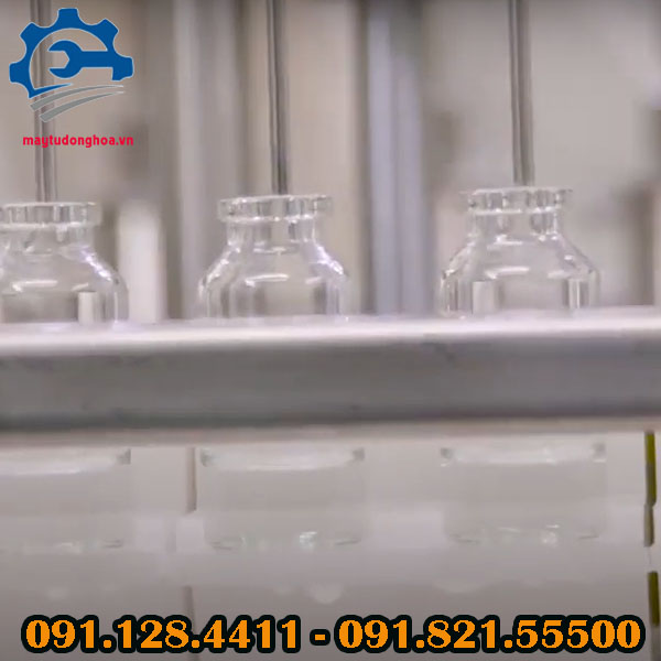 Máy chiết rót dược phẩm dạng lỏng