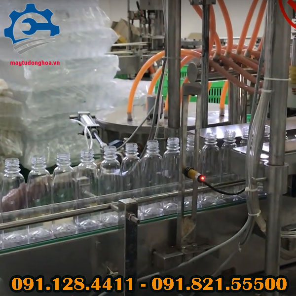 Máy chiết rót tương ớt tự động
