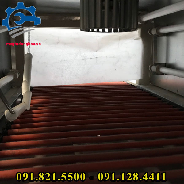 máy cắt rút co màng bán tự động