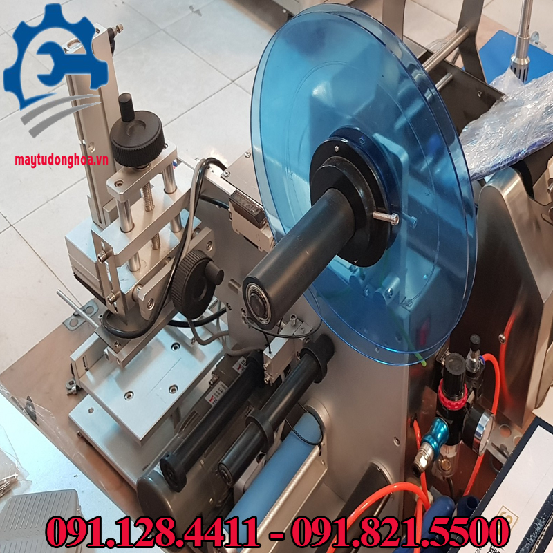 MÁY DÁN TEM NHÃN CHAI VUÔNG BÁN TỰ ĐỘNG, MÁY DÁN  DECAL CHAI, HŨ, HỘP