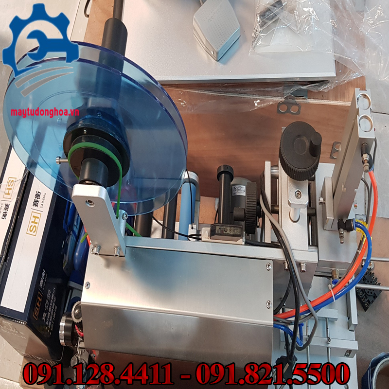 MÁY DÁN TEM NHÃN CHAI VUÔNG BÁN TỰ ĐỘNG, MÁY DÁN  DECAL CHAI, HŨ, HỘP