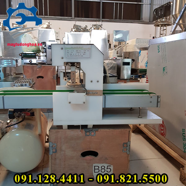 Máy xiên thịt nướng Máy xiên thịt nướng