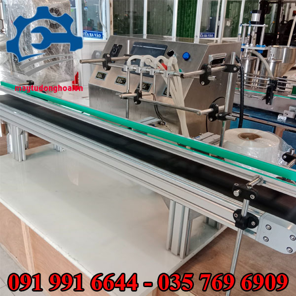 Máy chiết rót mỹ phẩm mini 4 vòi bơm từ