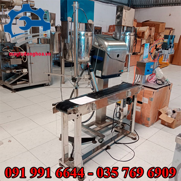Máy in phun đa năng có băng tải